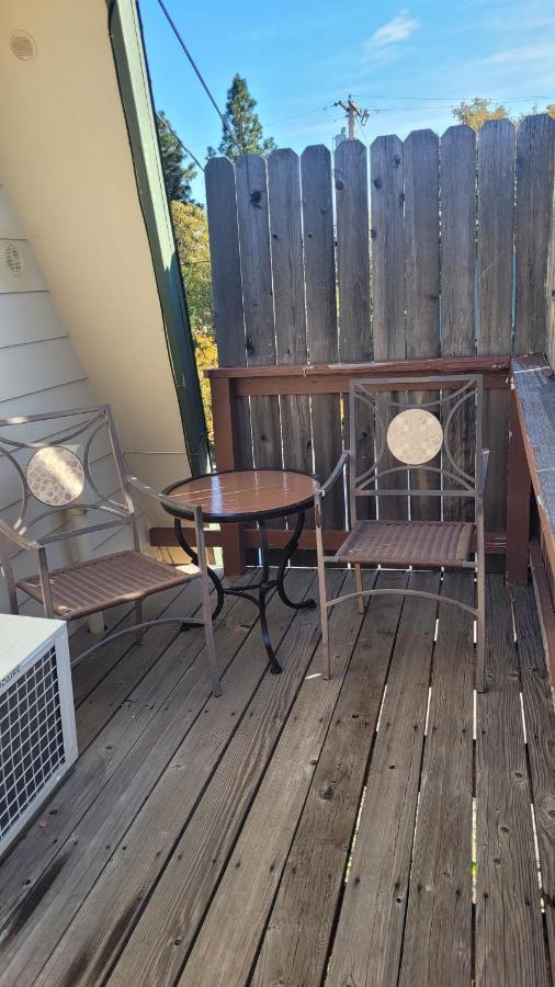 Angel Cottage With A Sauna Or The Cozy With A Jacuzzi Tub, Both Are Studios With A View Of 마운트샤스타 외부 사진