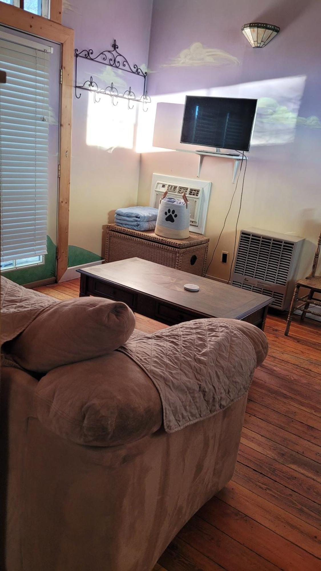 Angel Cottage With A Sauna Or The Cozy With A Jacuzzi Tub, Both Are Studios With A View Of 마운트샤스타 외부 사진