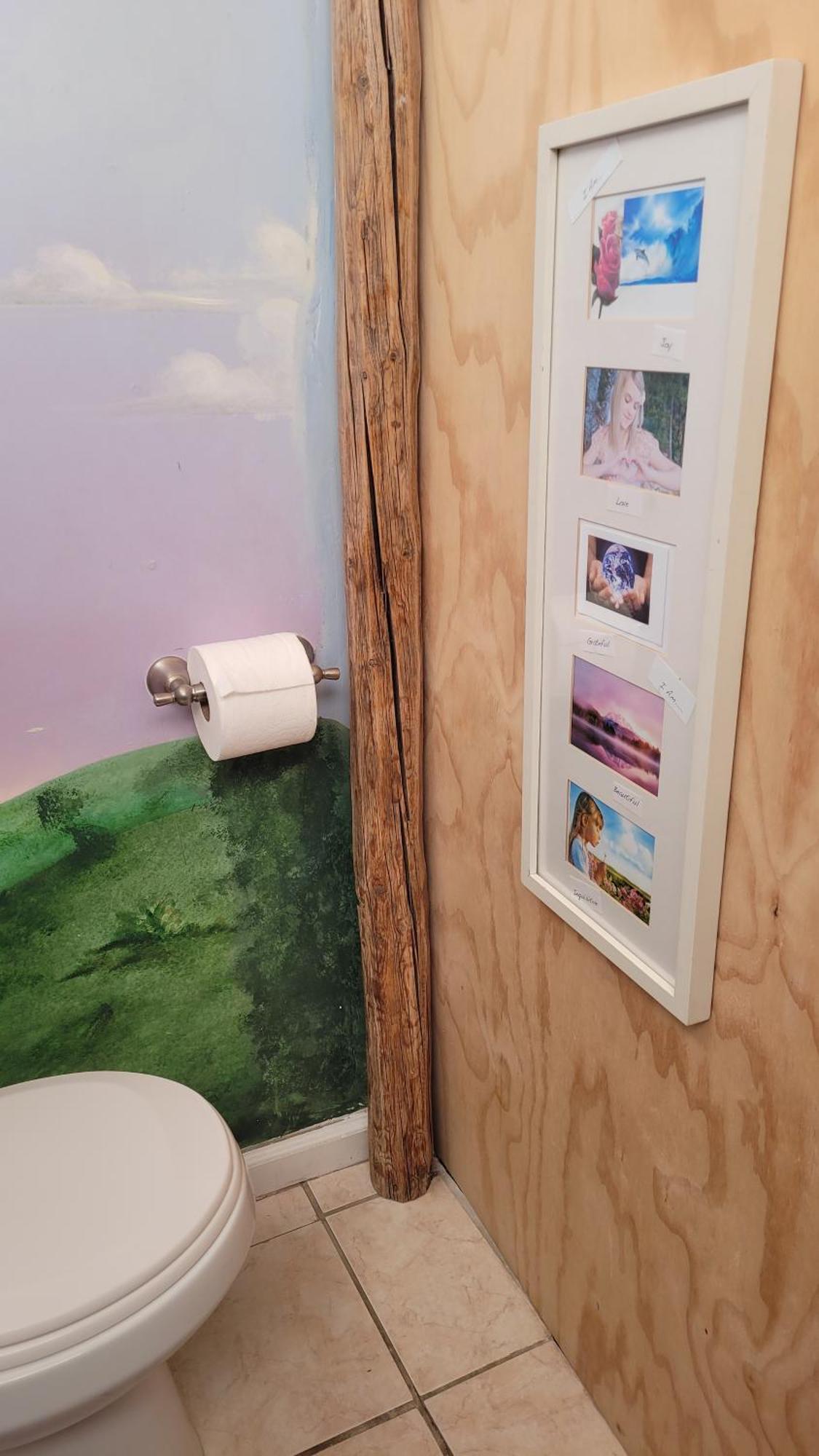 Angel Cottage With A Sauna Or The Cozy With A Jacuzzi Tub, Both Are Studios With A View Of 마운트샤스타 객실 사진